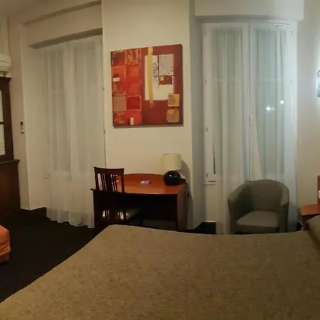 De La Paix Hotel
